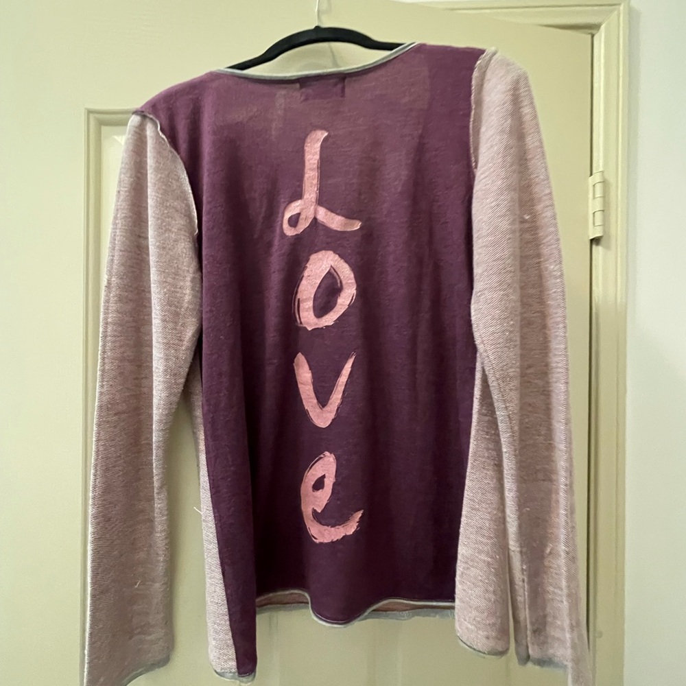 THE CLAS-SIC brand love top. Size smalll
